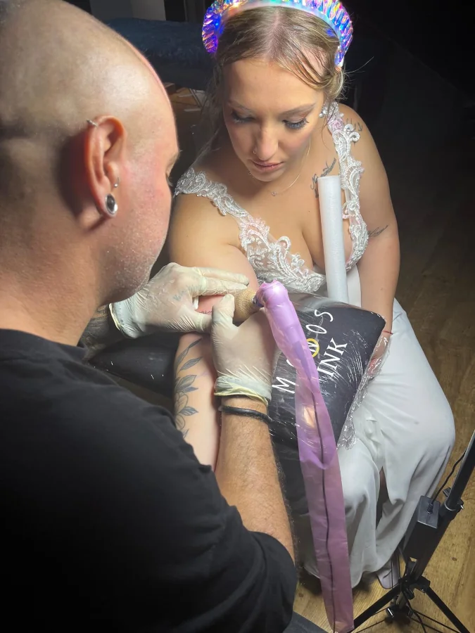Evento con tatuajes