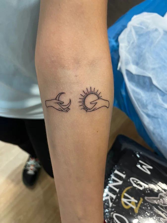 tatuaje de linea fina